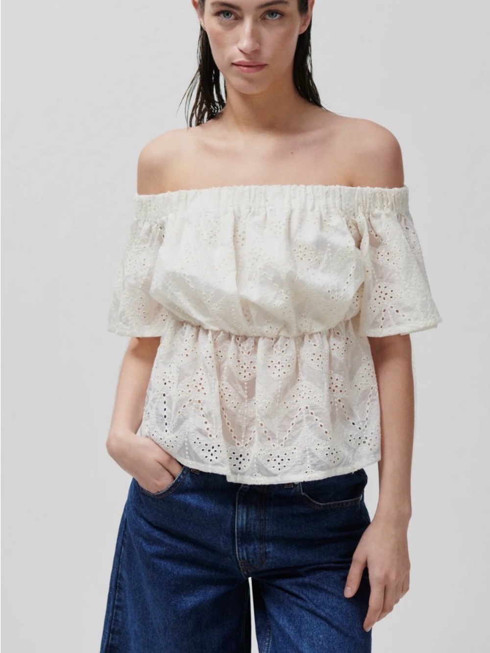 DAY Eyelet Off-Shoulder ruffled Peasant Blouse in white size US 10 NWT - Picture 1 of 5